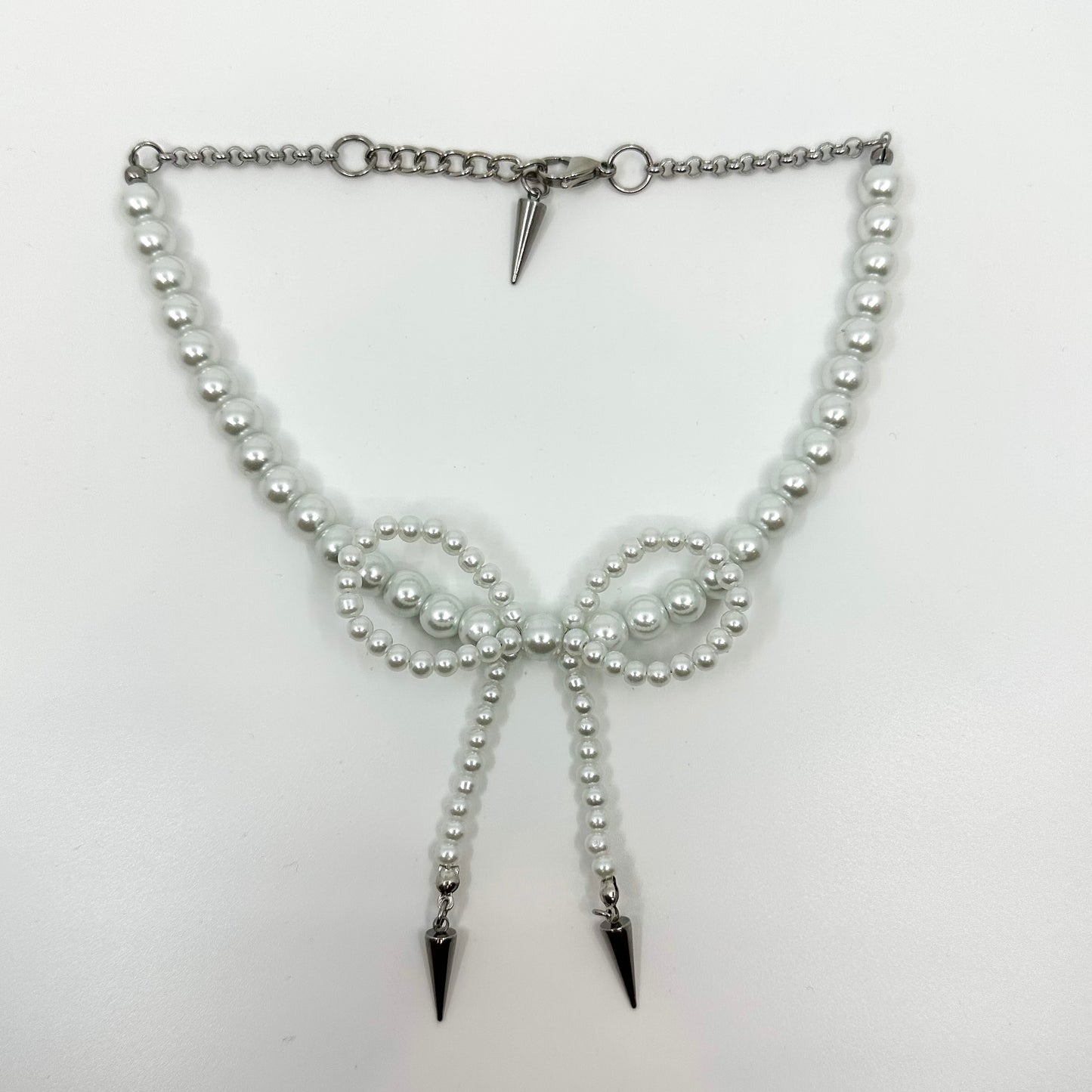 PEARL BABYDOLL BOW NECKLACE