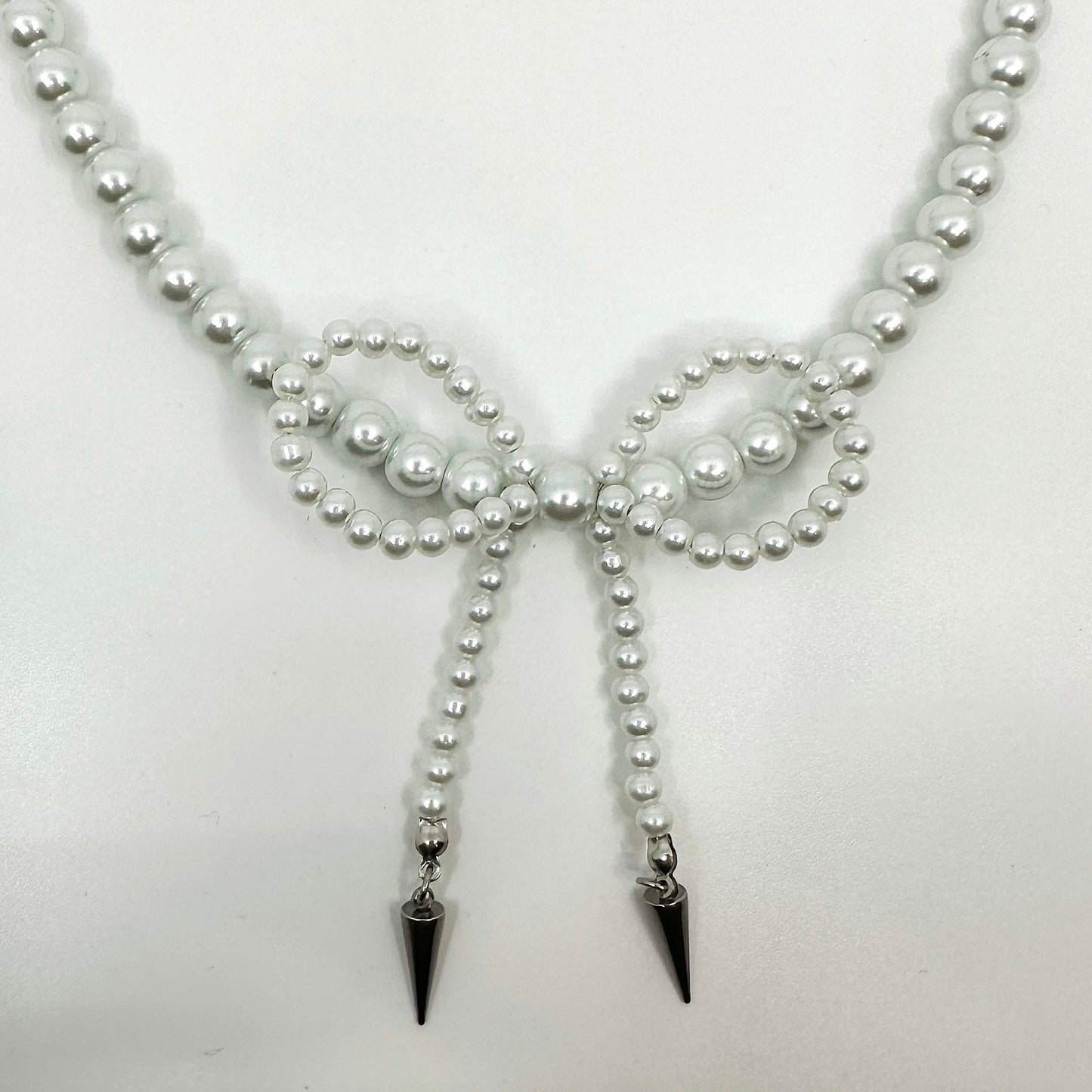 PEARL BABYDOLL BOW NECKLACE