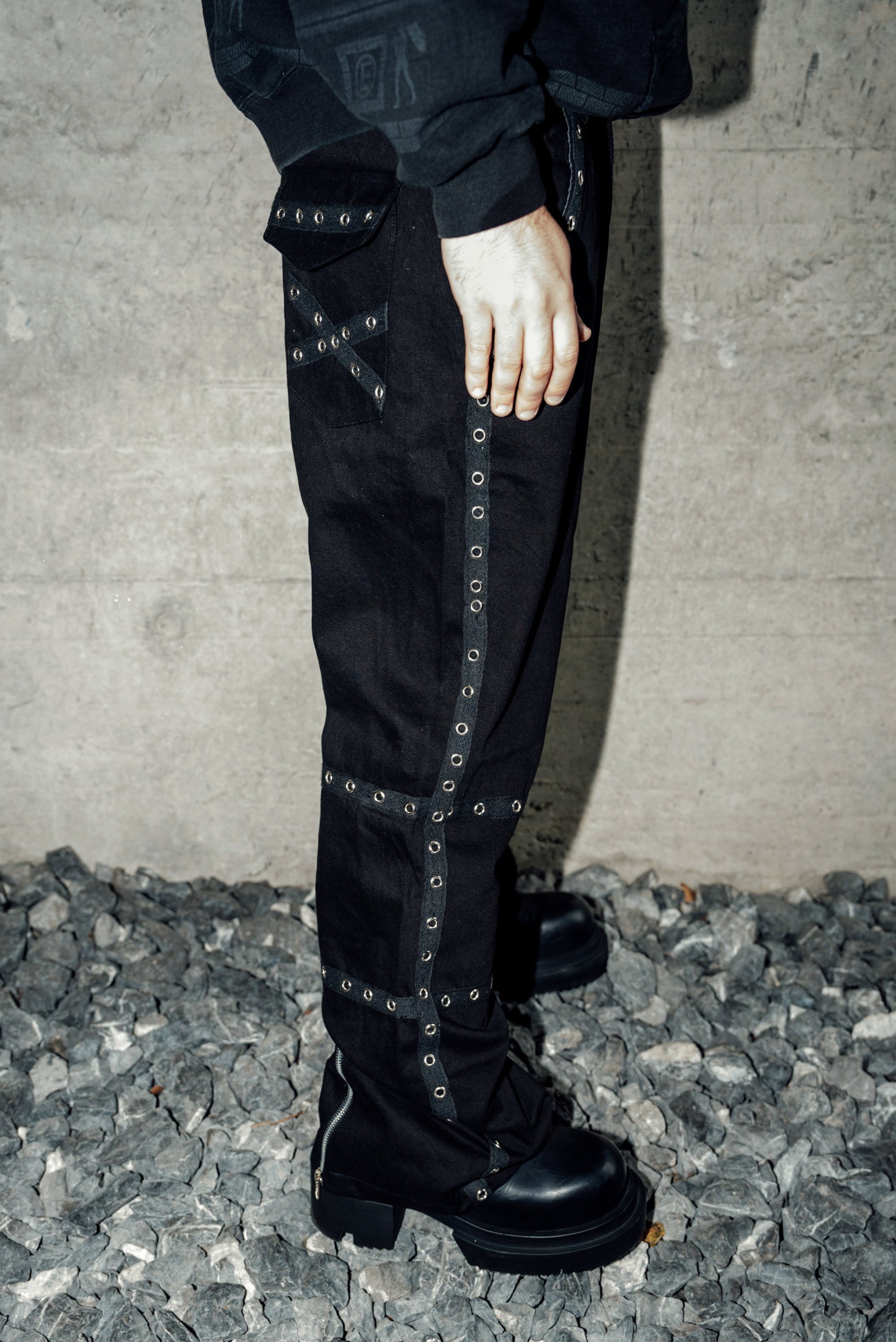 DARK CARGO PANT