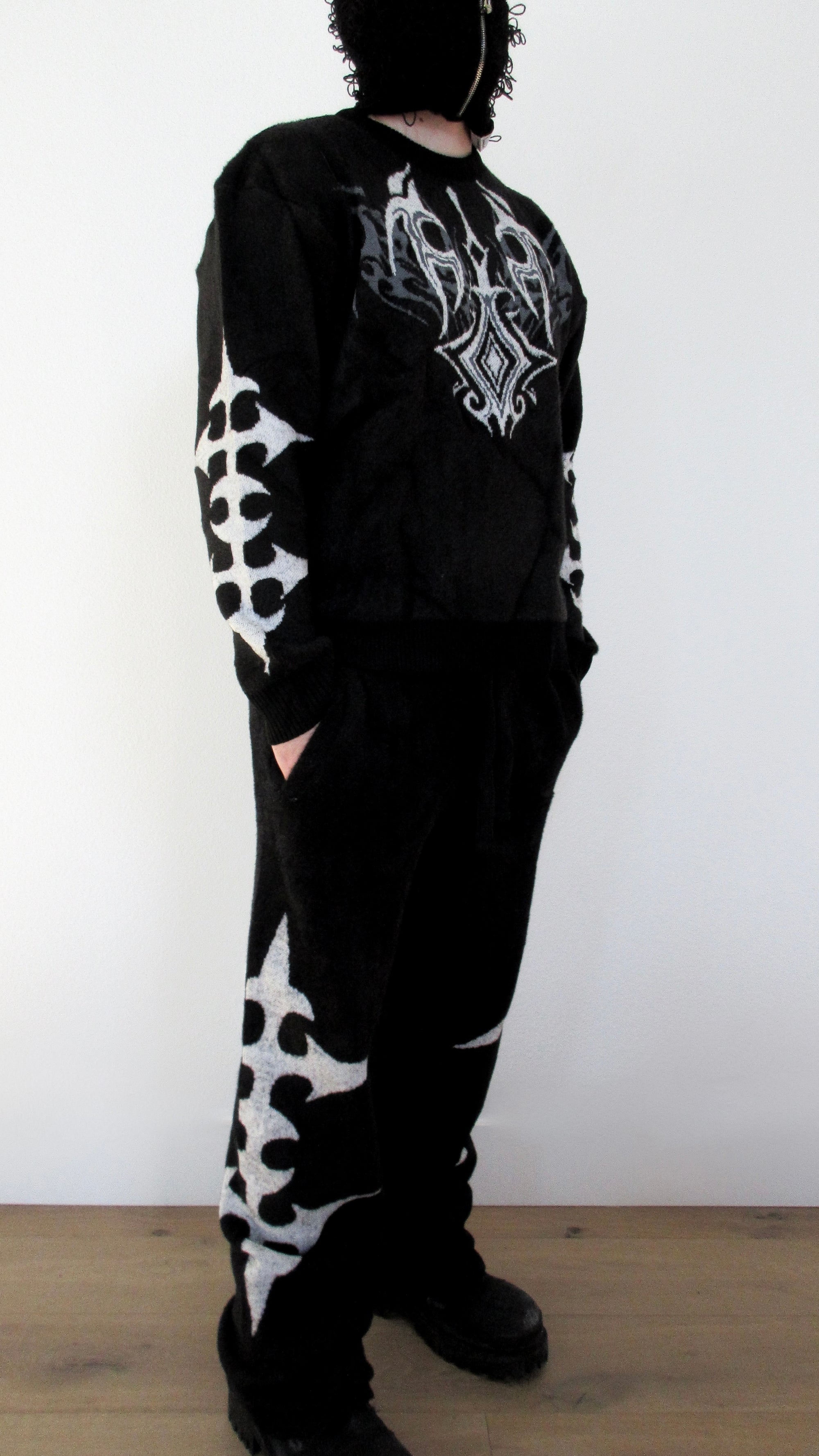 DARKNESS SWEATER [UNISEX]