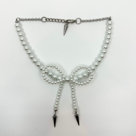 PEARL BABYDOLL BOW NECKLACE