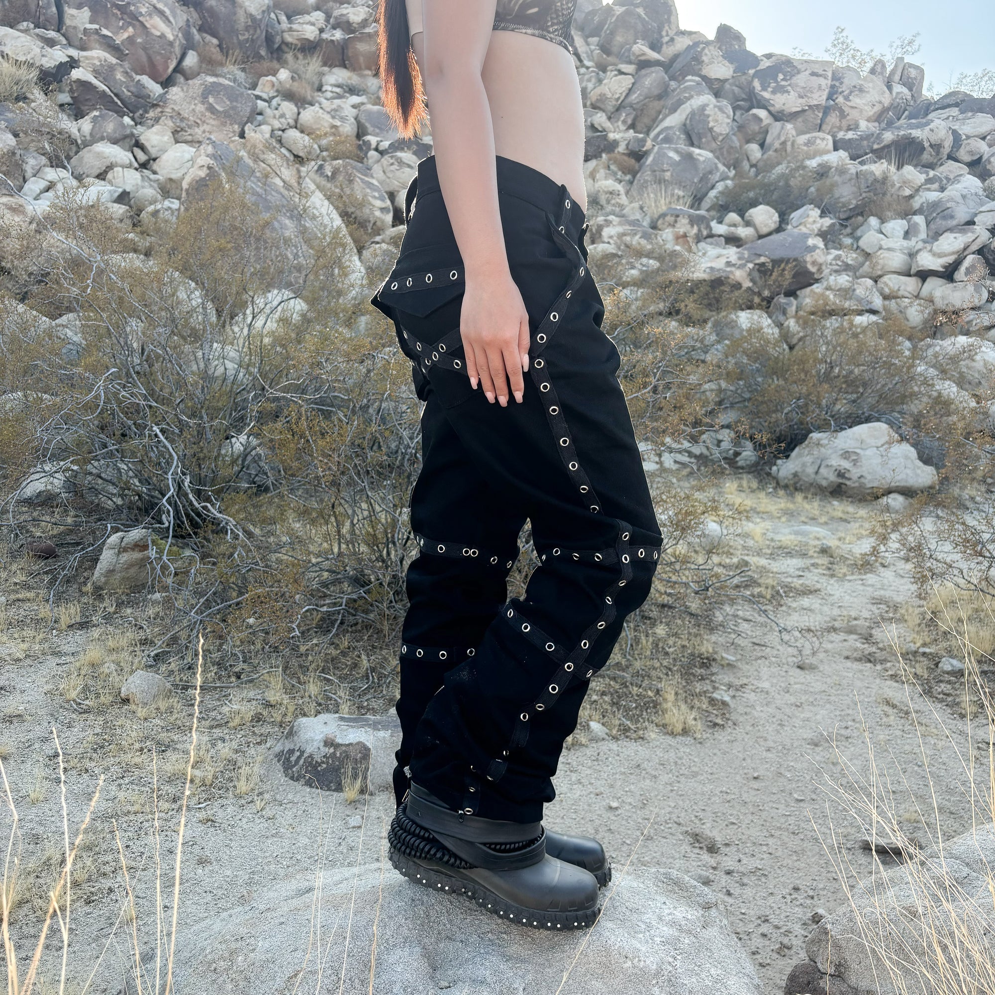 DARK CARGO PANT