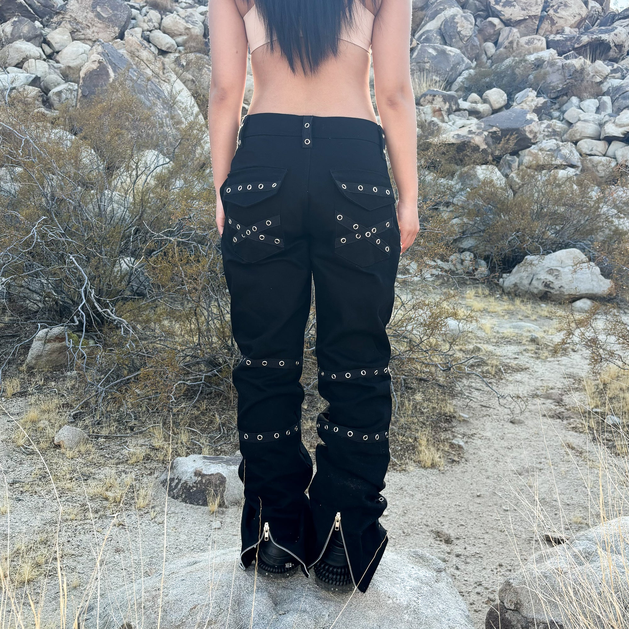 DARK CARGO PANT