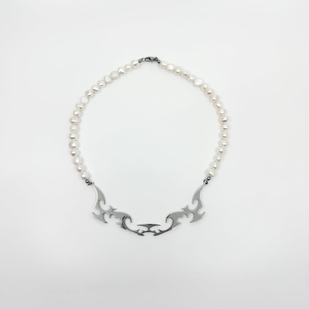 PEARL SLICE NECKLACE
