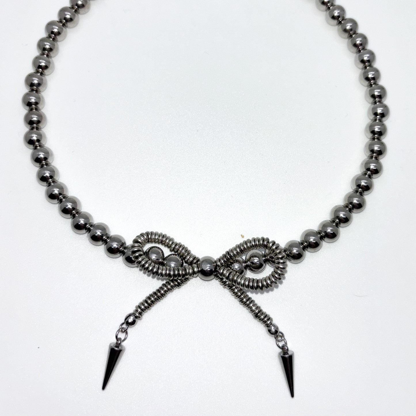 METAL BABYDOLL BOW NECKLACE