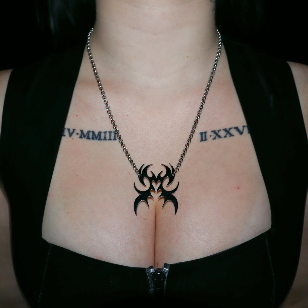 NIGHTCRAWLER NECKLACE