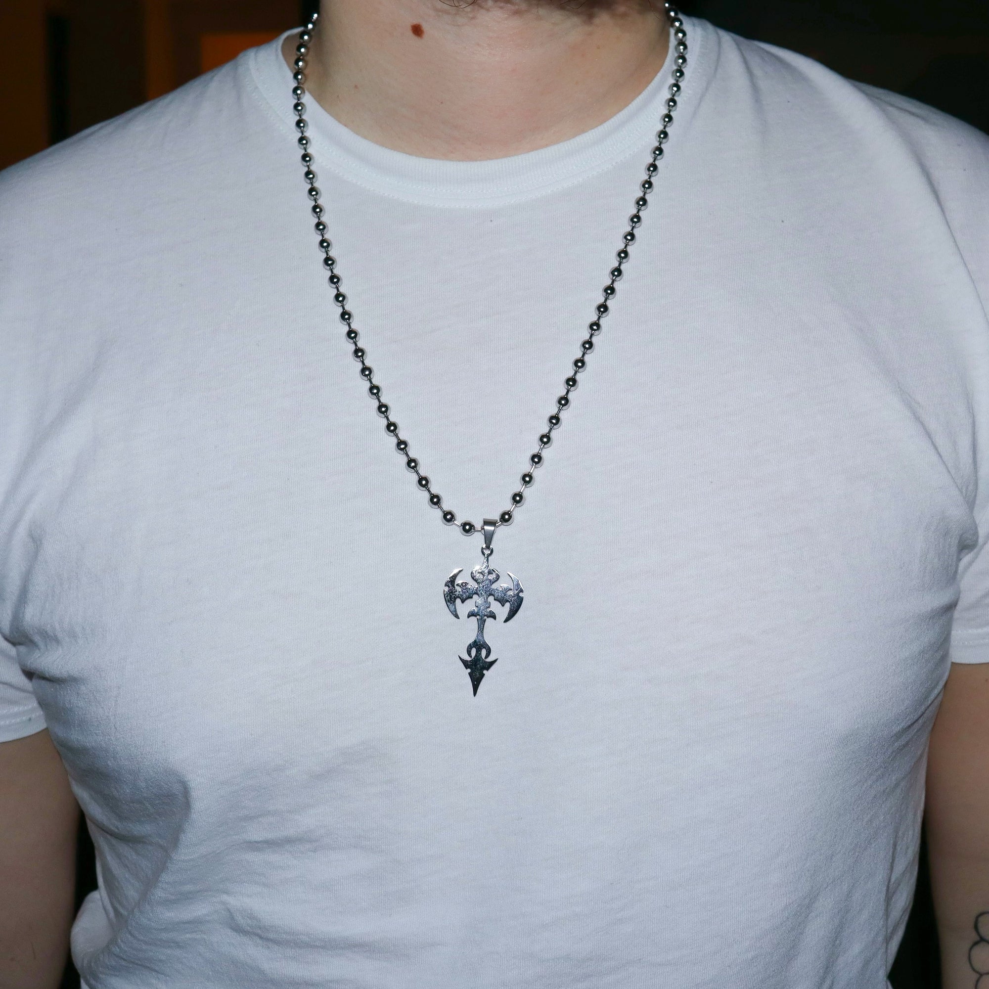 DARK NECKLACE