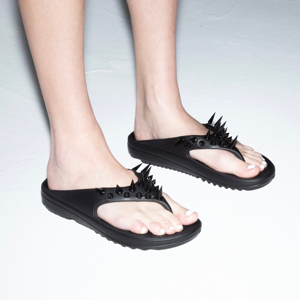 ENVY SPIKED SANDAL [UNISEX]